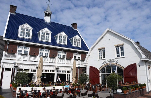 Tranquil Oasis | Soothing Gooimeer Lake & Tafelbergheide Getaway | 2 Units
