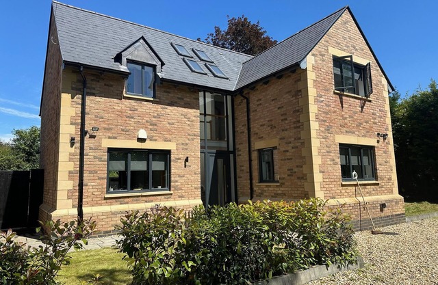 Tranquil Oxford retreat 4 Bedroom House aircon