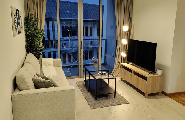 Tranquil Retreat near Pasir Panjang with Easy Access to NUS and West Coast Park