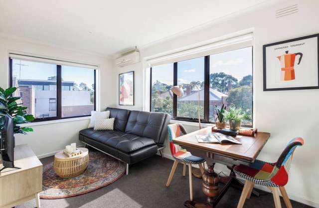 Travancore Nest Sunlit City Base near Parks and CBD