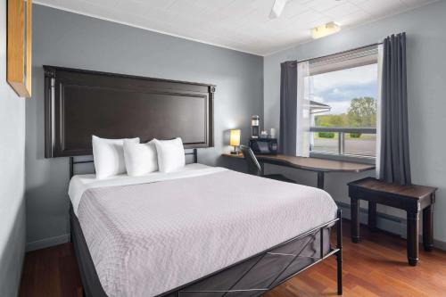 Travelodge by Wyndham Grand Falls