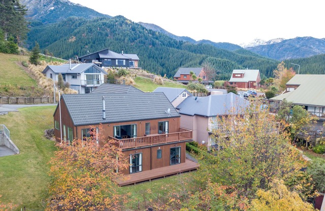 Treetop Lodge - Acheron Holiday Home