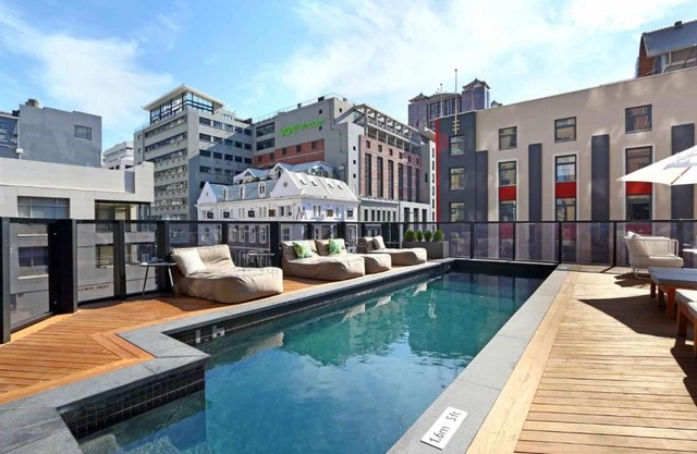 Triangle Luxury Suites