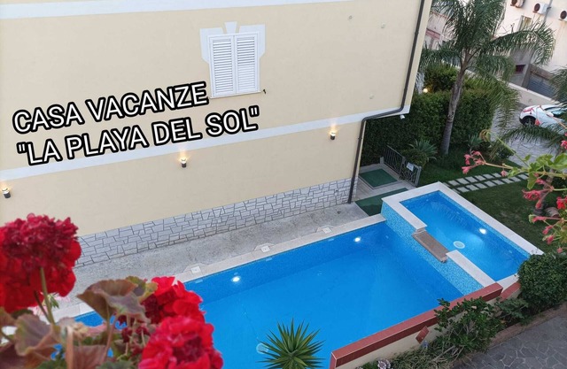 Tropea brand new two-room apartment with terrace and POOL 3 minutes from the SEA