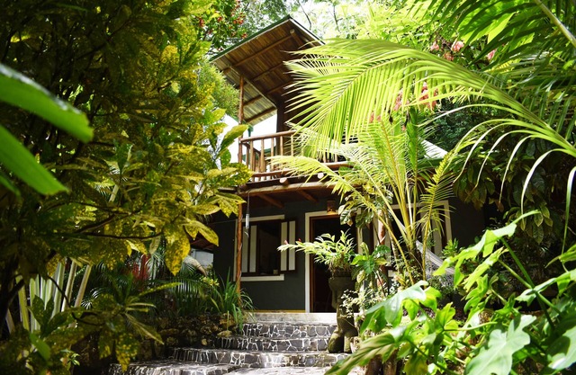 Tropical Garden House Pachamama Lodge Mal Pais