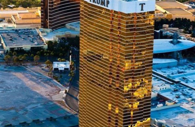 Trump International walking distance to Las Vegas Strip