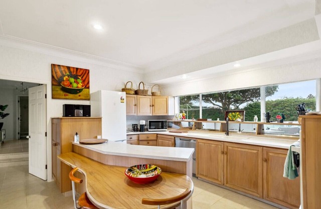 Tui Country Retreat with Wi-Fi and Garden Views