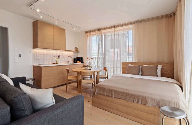 TurnKey | Henry's Tower Penthouse II