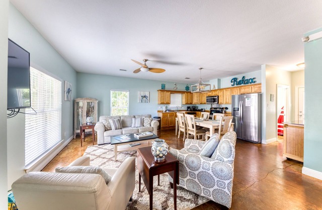 Turtle Cove Cottage Downtown Ocean Springs! Next availability is on August 1st!