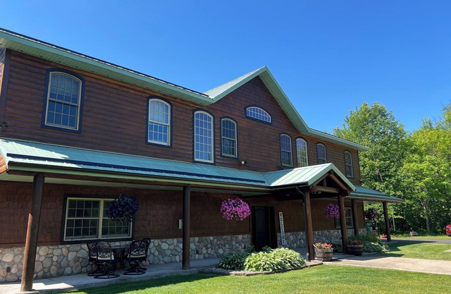 Twin Ports Hideaway