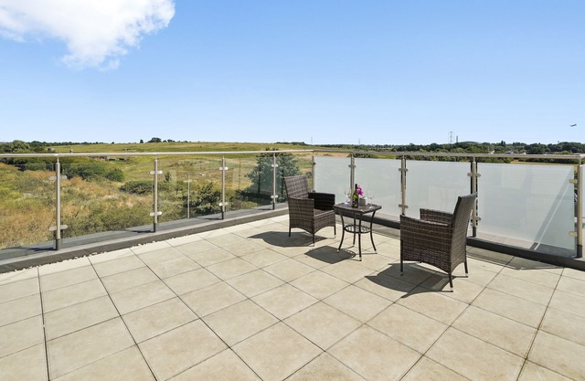 Two Bed Penthouse With Wrap Around Balcony