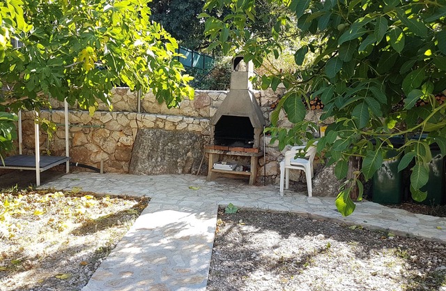Two bedroom apartment with terrace and sea view Vinjerac, Zadar (A-13985-c)
