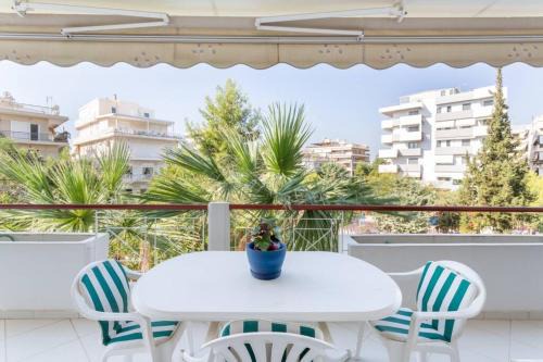 Two Bedroom Apartment Near Alimos Marina !