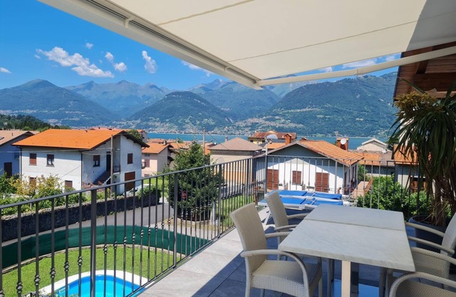 Two Bedroom Apartment with Lake View