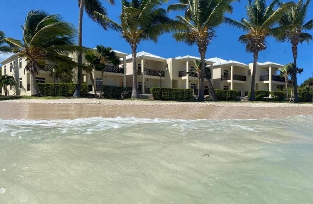Two-Bedroom Beachfront Apartment - Lord Nelson Hotel
