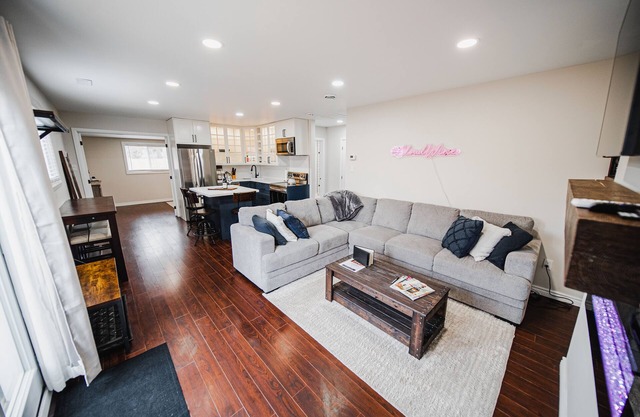 Two bedroom guest house in the heart of wine country!