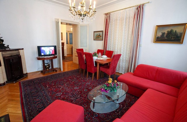 Two Bedrooms Apartment Roegergasse in the near Center of Vienna Austria