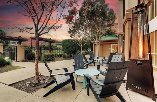 Two Family-friendly Units, Pets are Welcome! Close to Costaños Canyon Park