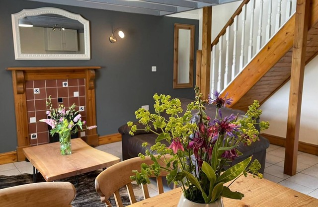 Two Floors Stone Cottage -The Hobble