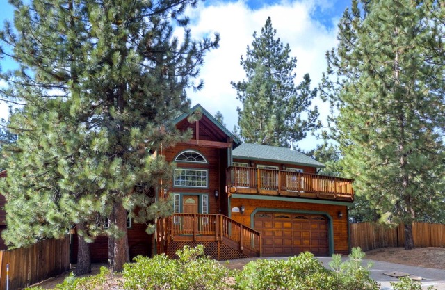 Two Master Family Home/Easy to Access Year-Round/Nearby Trails