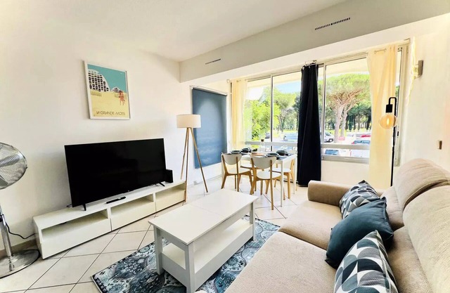 Two-room apartment with swimming pool