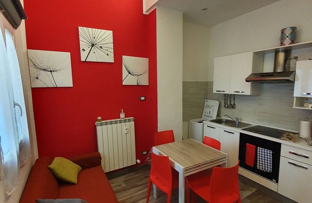TWO-ROOM APARTMENT NEAR FAIR, HISTORICAL CENTER, UNIVERSITY AND S. ORSOLA HOSPITAL