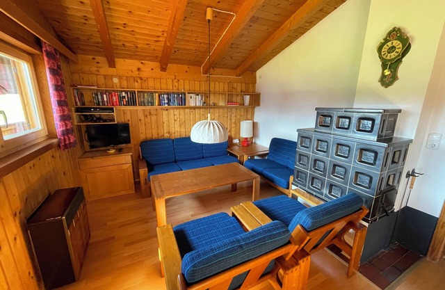 Ulis Sommeralm - Holiday home in the middle of Königsleiten with south-facing balcony