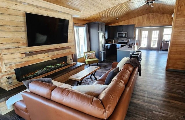 Ultimate vacation lodge