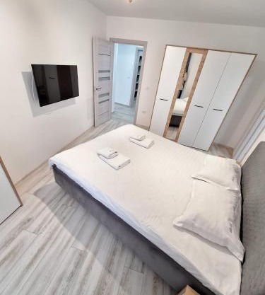 Ultracentral 4Bedroom with 2 Bathrooms Cozy Apartment in Suceava