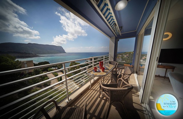 UNE Terrasse SUR LA MER Appartement VUE MER 2 Chambres