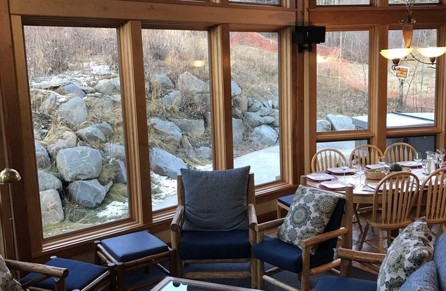 Unforgettable All Season Retreat True Ski In/Out Sleeps 10 Adults or 14 total