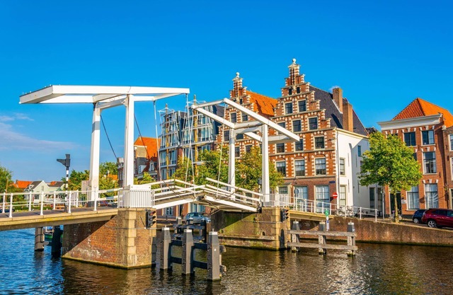 Unique fully furnished apartment on top location in the center of Haarlem.