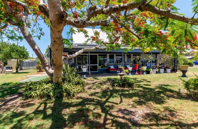 Unique Getaway 300m to Bribie Foreshore, Bongaree
