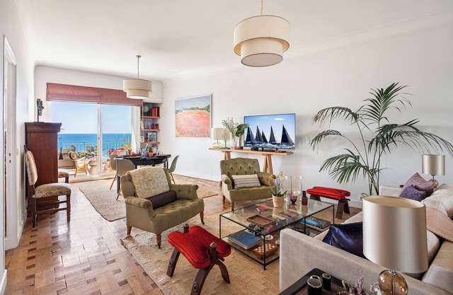 Unique luxury, apartment, sea view, center 100m2, perfect location
