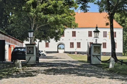 Unique Stay At Odden Manor & Museum