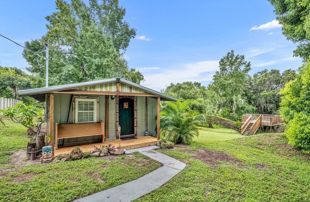 Unique "Tiki Hut" vibe in Downtown Mt Dora!