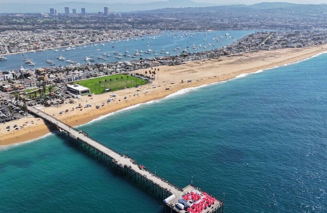 Unit 1 · Beachfront Complex | Interior Studio | Balboa