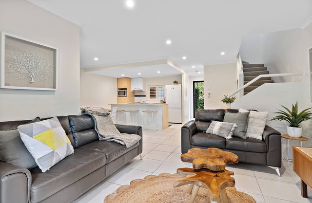 Unit 96 - Tropical Retreat in 2 Bedroom Townhouse 4* Resort