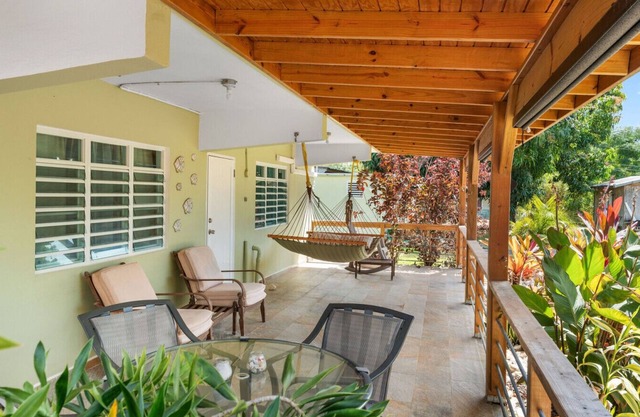 Unit facing Steps Beach and with close beach access