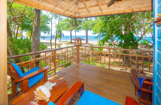 Unobstructed views, on the beach, steps from pool, dive shop, and restaurant