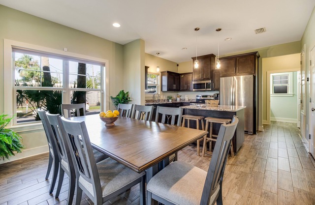 Unwind in Urban Bliss: Relax Near Downtown Nightlife & Pensacola Beach