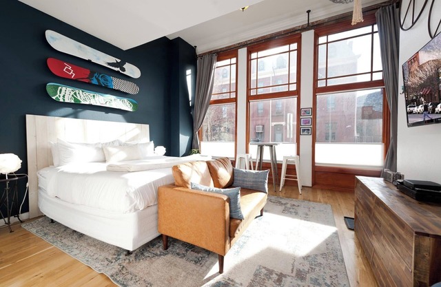 Updated Condo in the Historic Jarvis Building - Downtown Durango - AC