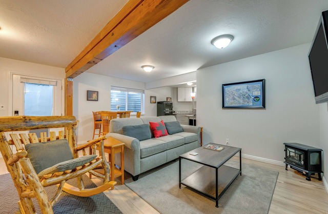 Updated Home w/Mtn Views: 8 Mi to Snowbird Resort