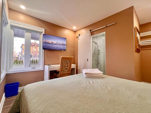 Upgraded Rooms with Bath 7-min to Subway Near Downsview Rogers Stadium