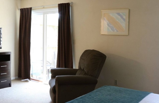 Upscale 2BR Townhouse in Lakeview Golf Resort