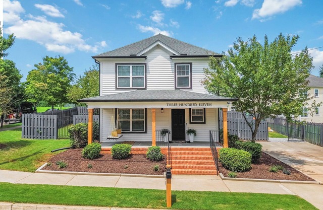 Upscale Artsy Bungalow-Walk away to Unity Park