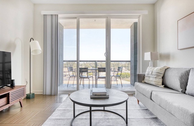 Upscale Marina del Rey 2BR w/Pool & Gym, steps to beach, by Blueground