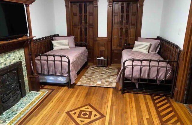 Urban Sanctuary Limestone Townhome Stuy Heights BK
