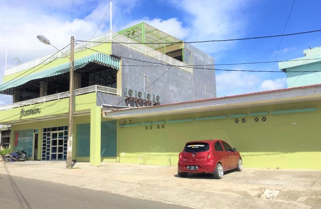 Urbanview Hotel Platinum Parepare