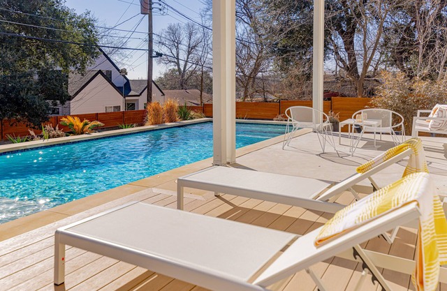 UT Football Fave - Pool, Hot Tub, BBQ Grill!